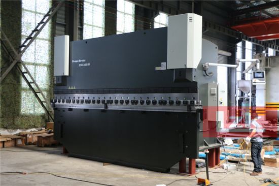 400tonex6000mm große lange Stahlblech-Biegemaschine für die Herstellung von Lichtmasten